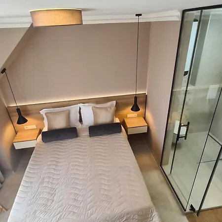 Nea Apartment *