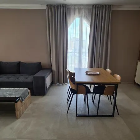 Nea Apartament