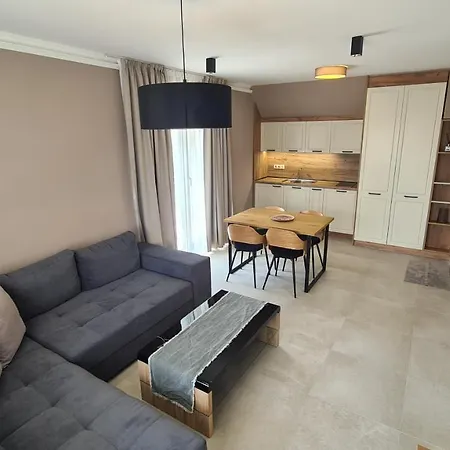 Nea Apartment *