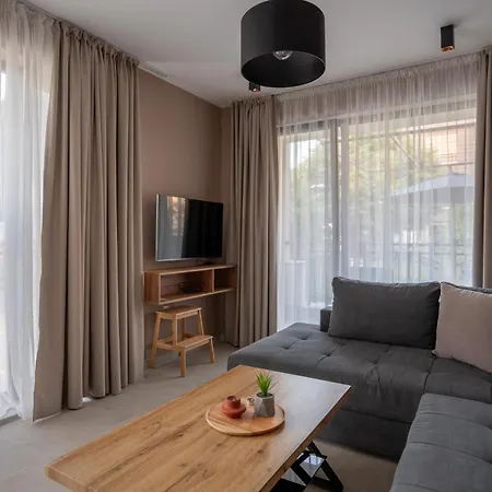 Nea Apartment *