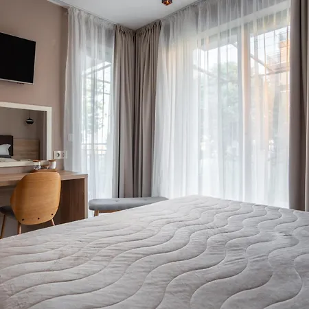 Nea Apartment *